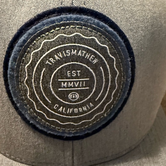 Travis Mathew Gray SnapBack BallCap - Picture 4 of 5